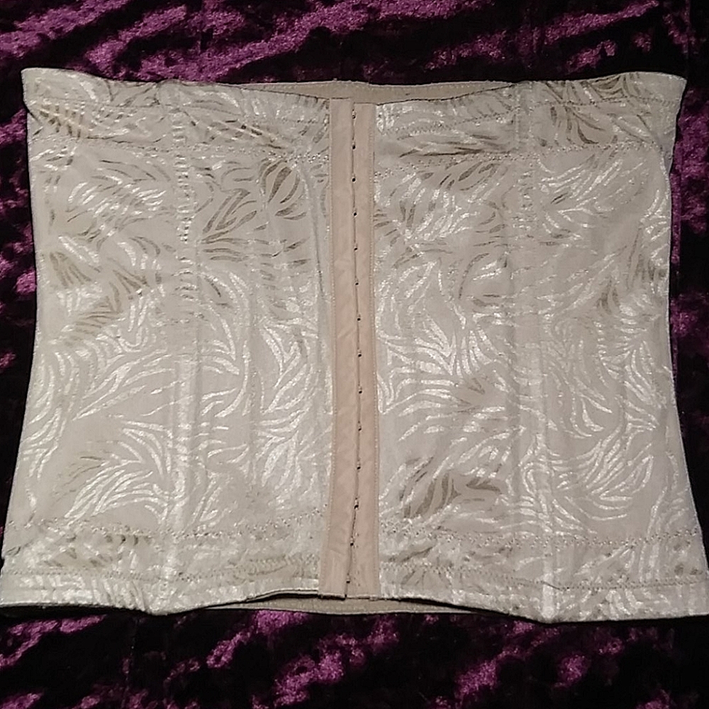 Large ~ Cream ~ Shapewear